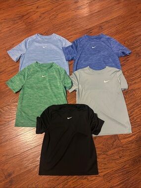 Lot of 5 Nike dri fit tees. Boys size medium.
